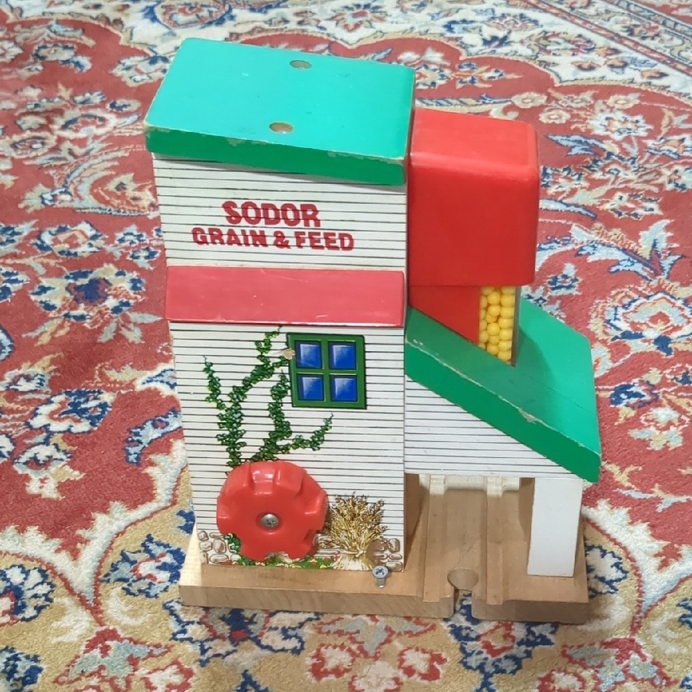 2001 Vintage Thomas & Friends Wooden Train Railway Sodor Grain & Feed Loader